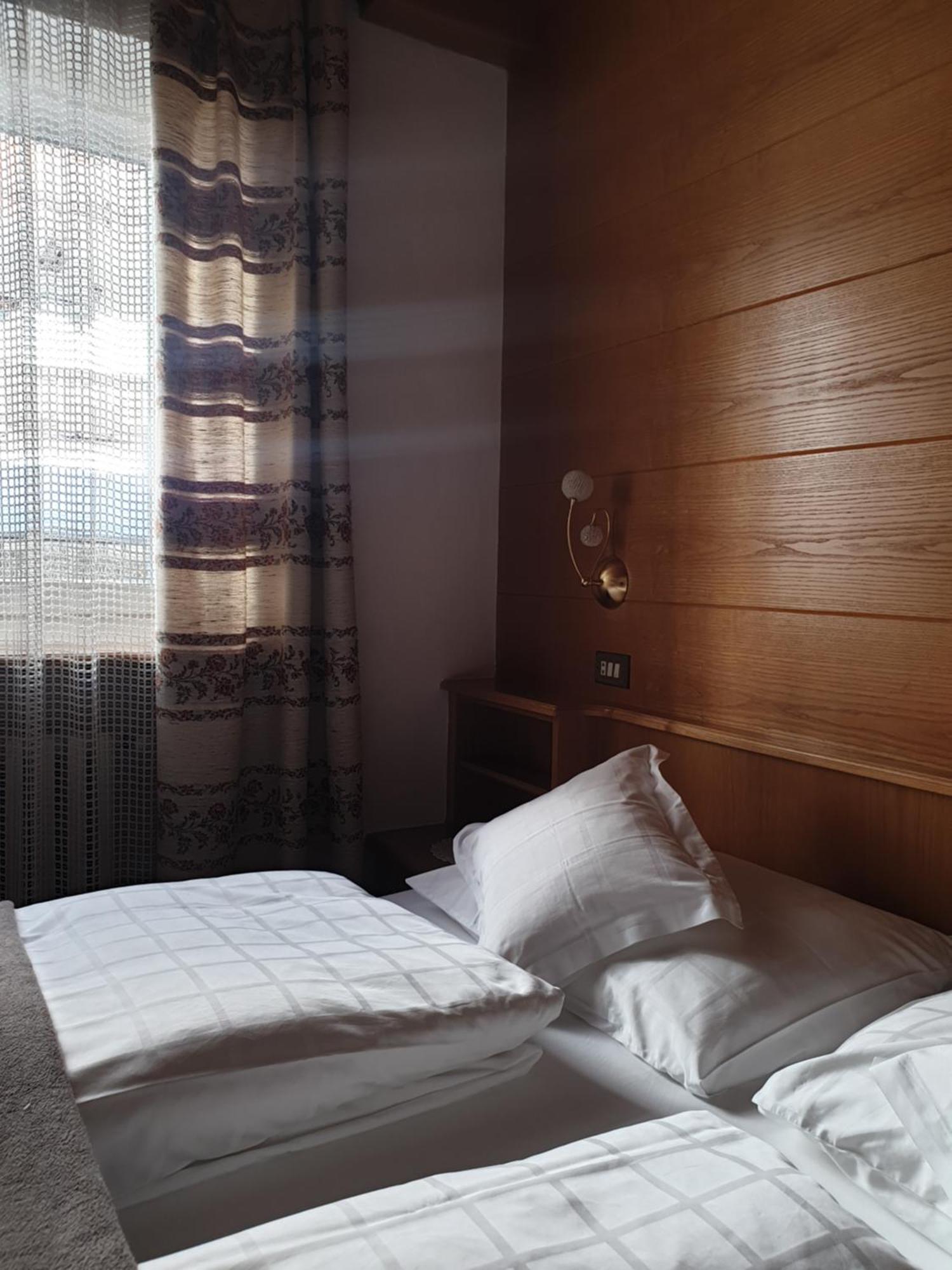 Garni Le Chalet Santa Cristina Val Gardena Екстер'єр фото