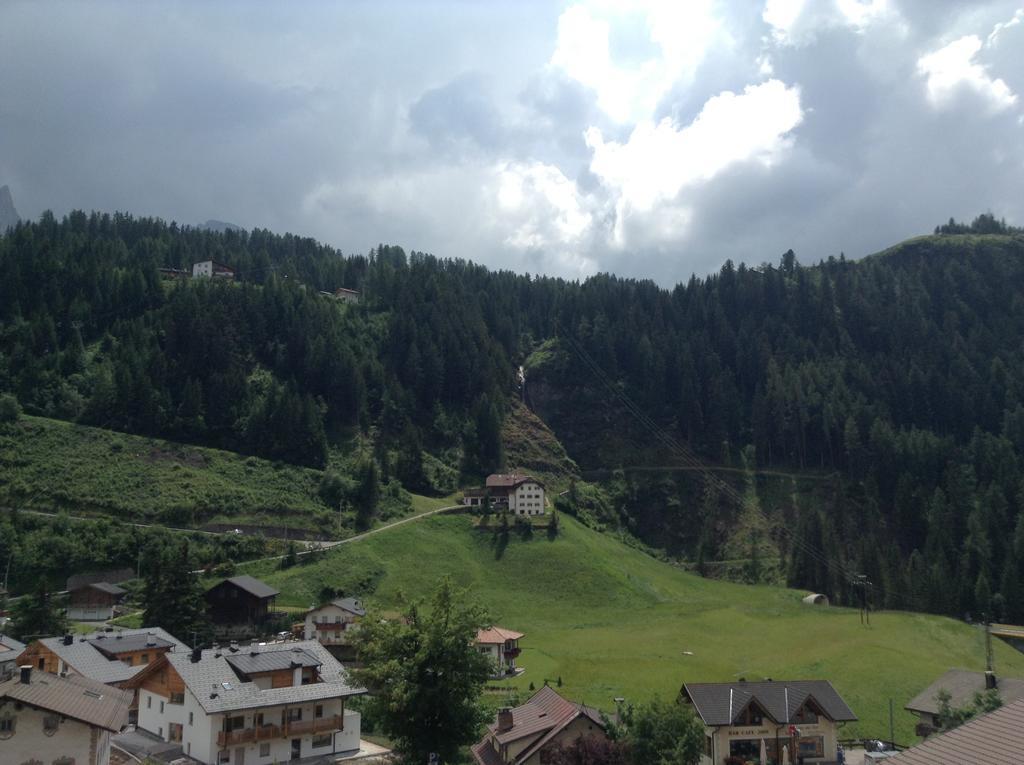 Garni Le Chalet Santa Cristina Val Gardena Екстер'єр фото