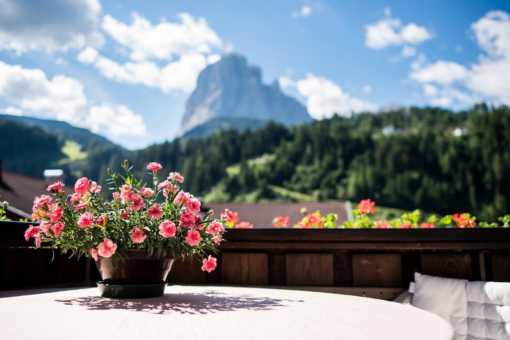 Garni Le Chalet Santa Cristina Val Gardena Екстер'єр фото